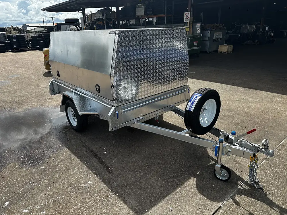 Tradesman Trailer Checker plate Body with Flat Doors