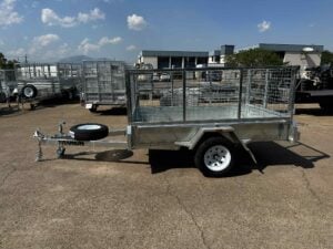 7x5 Single Axle Box Trailer side view axle